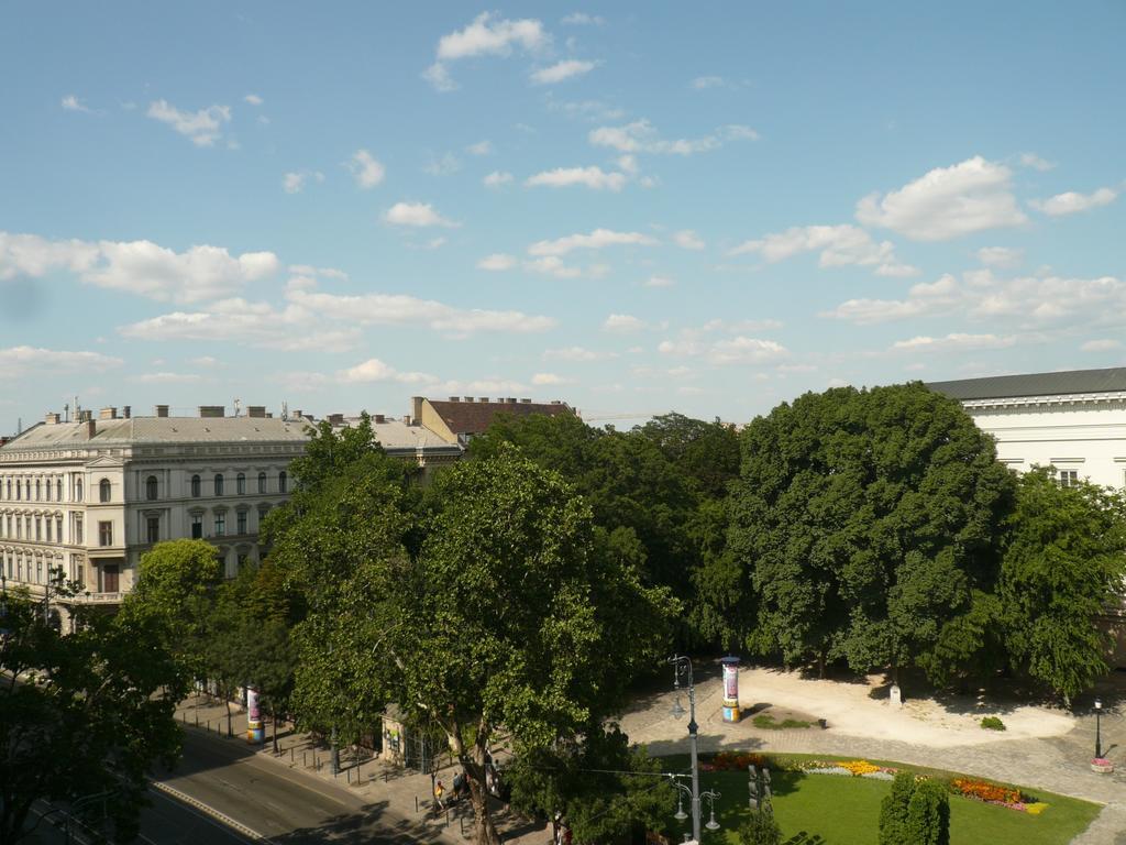 Museum View Apartment Budapest Luaran gambar